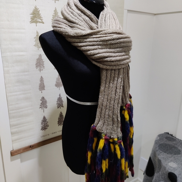 Steve MaddenWomen's Scarf Over-The-Top Rib-Knit Scarf Beige - Picture 5 of 9